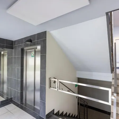 1e Barbakan Apartment *